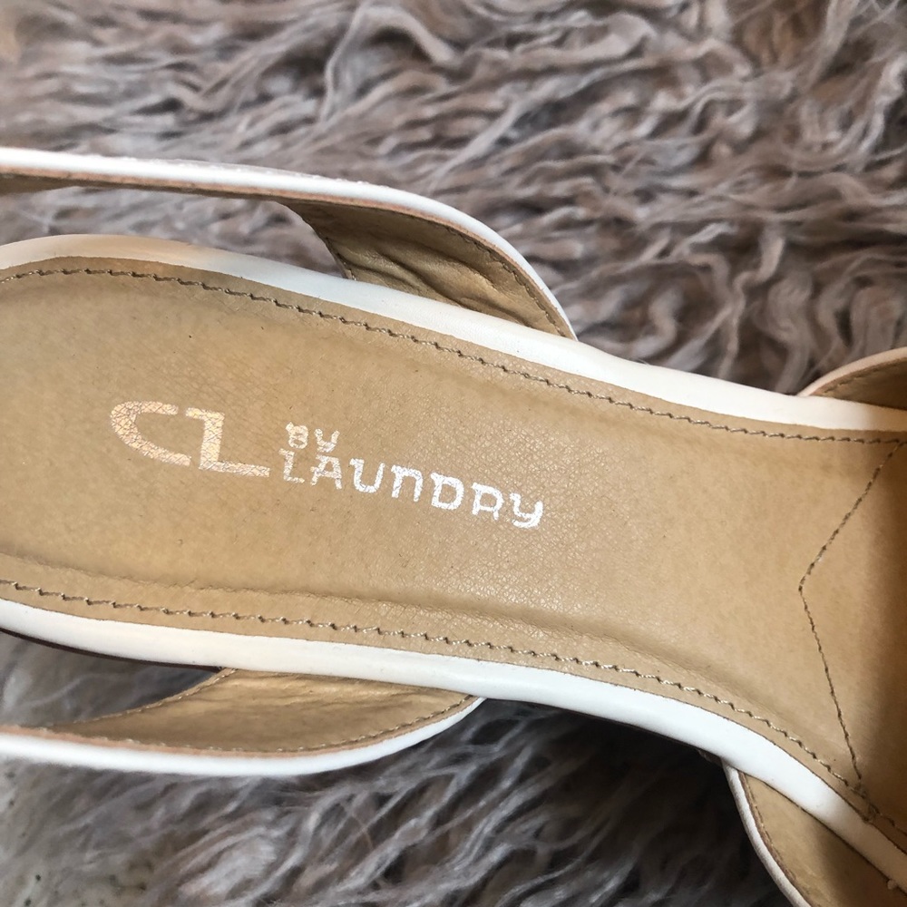 Chinese Laundry Wedges-SIZE 9, WHITE - Picture 4 of 8